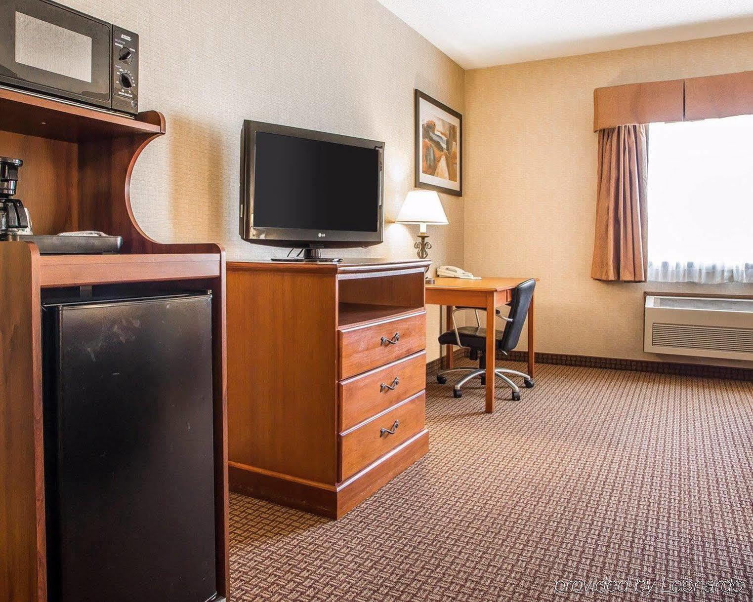 Days Inn By Wyndham Sidney Oh Exterior foto